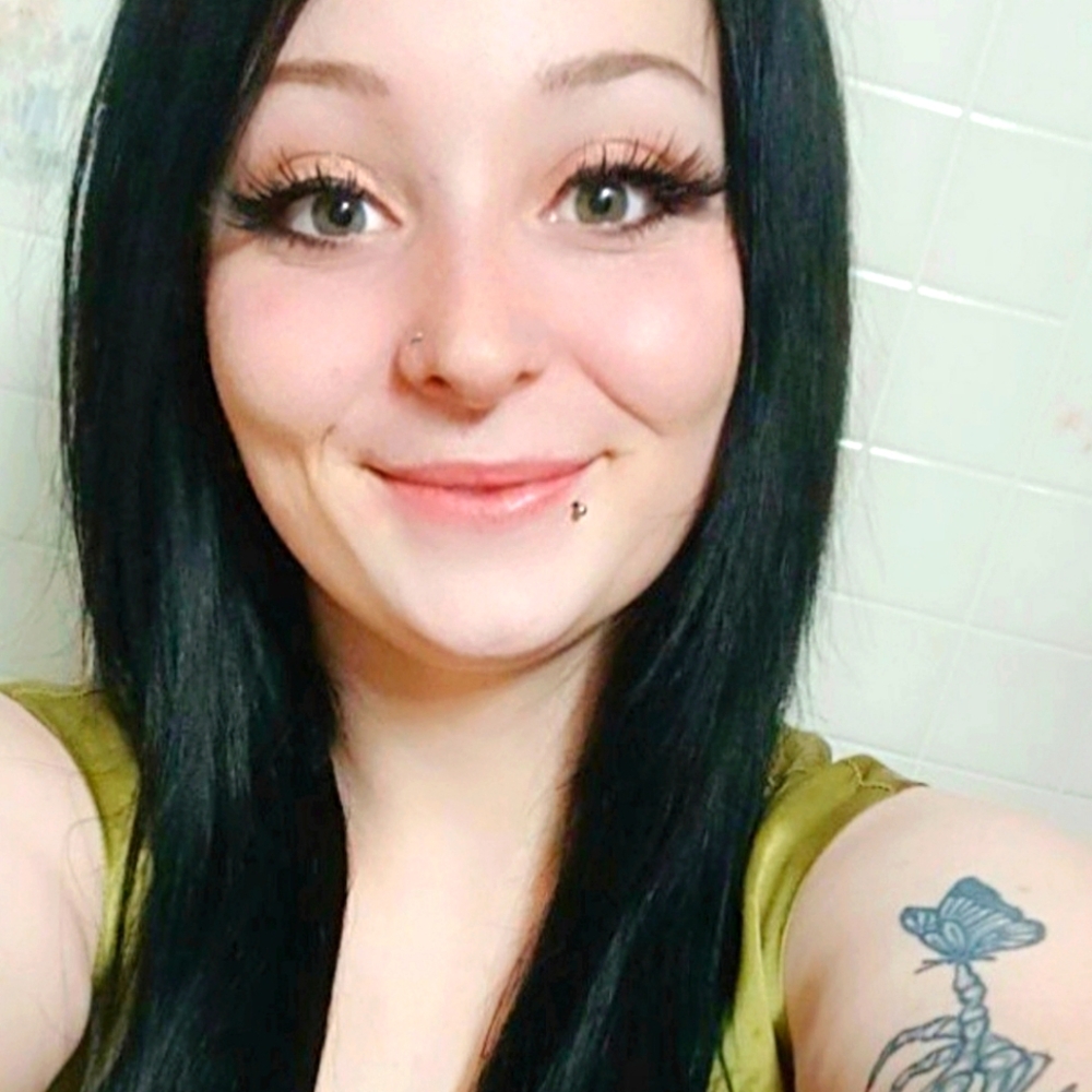 Meet your Posher, Alyssa
